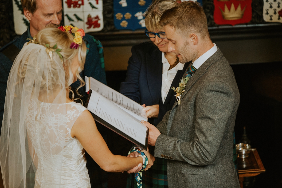 colourful fun scottish handfasting ceremony 37