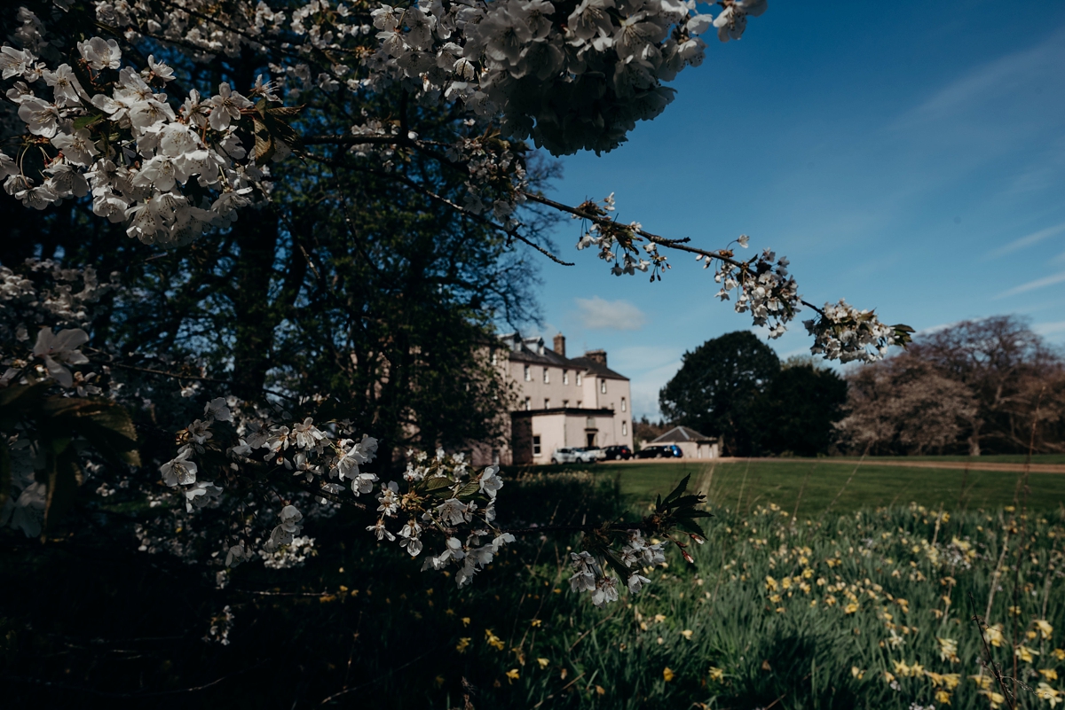 raimon bundo floral scottish wedding 20