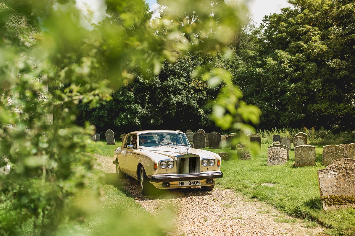 halfpenny london bride fun tipi wedding 14