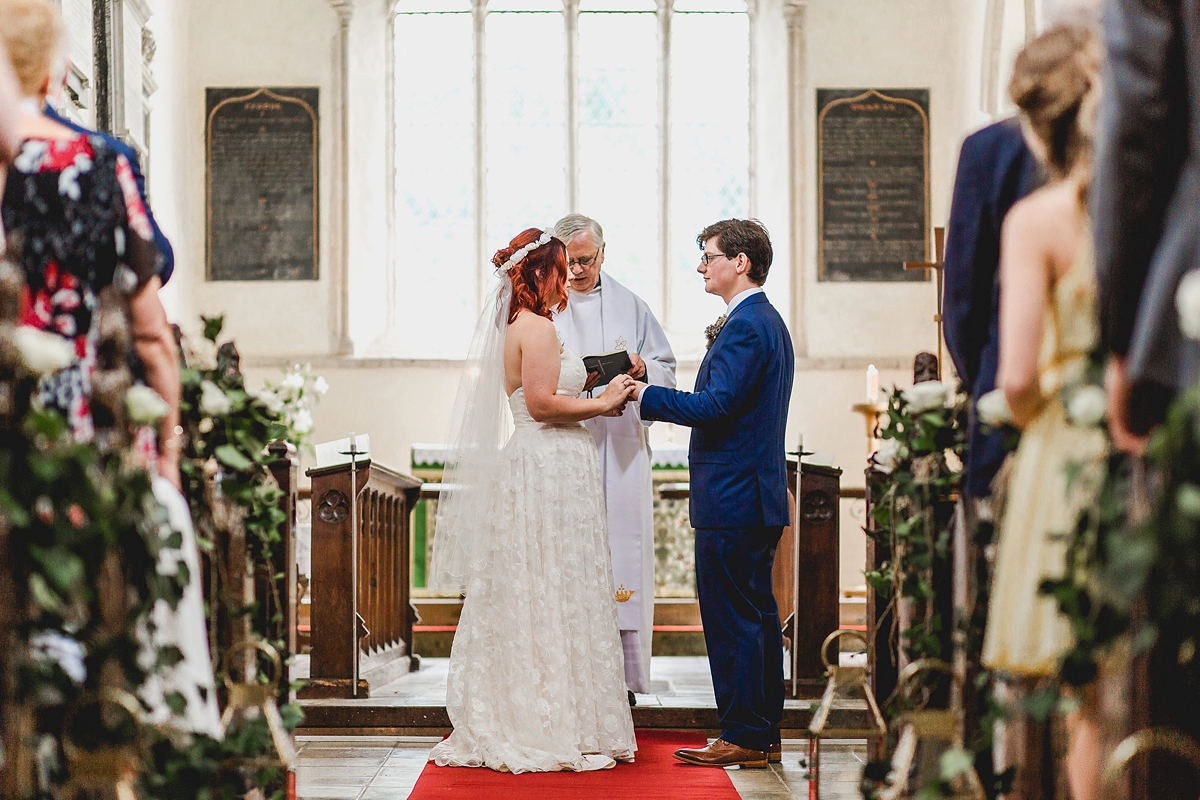 halfpenny london bride fun tipi wedding 19