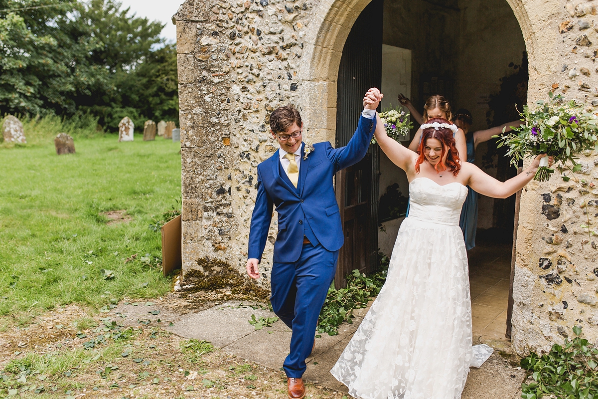 halfpenny london bride fun tipi wedding 21