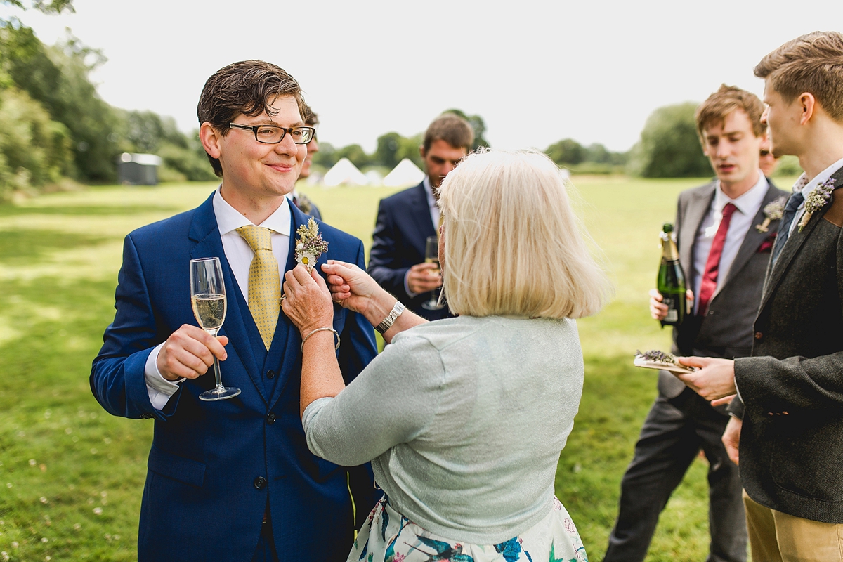 halfpenny london bride fun tipi wedding 7