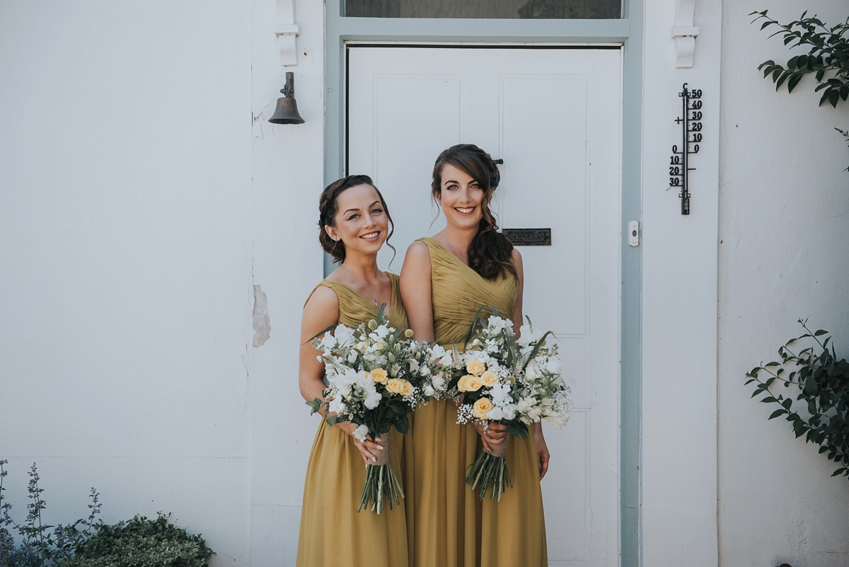 otaduy bride yellow barn wedding 16