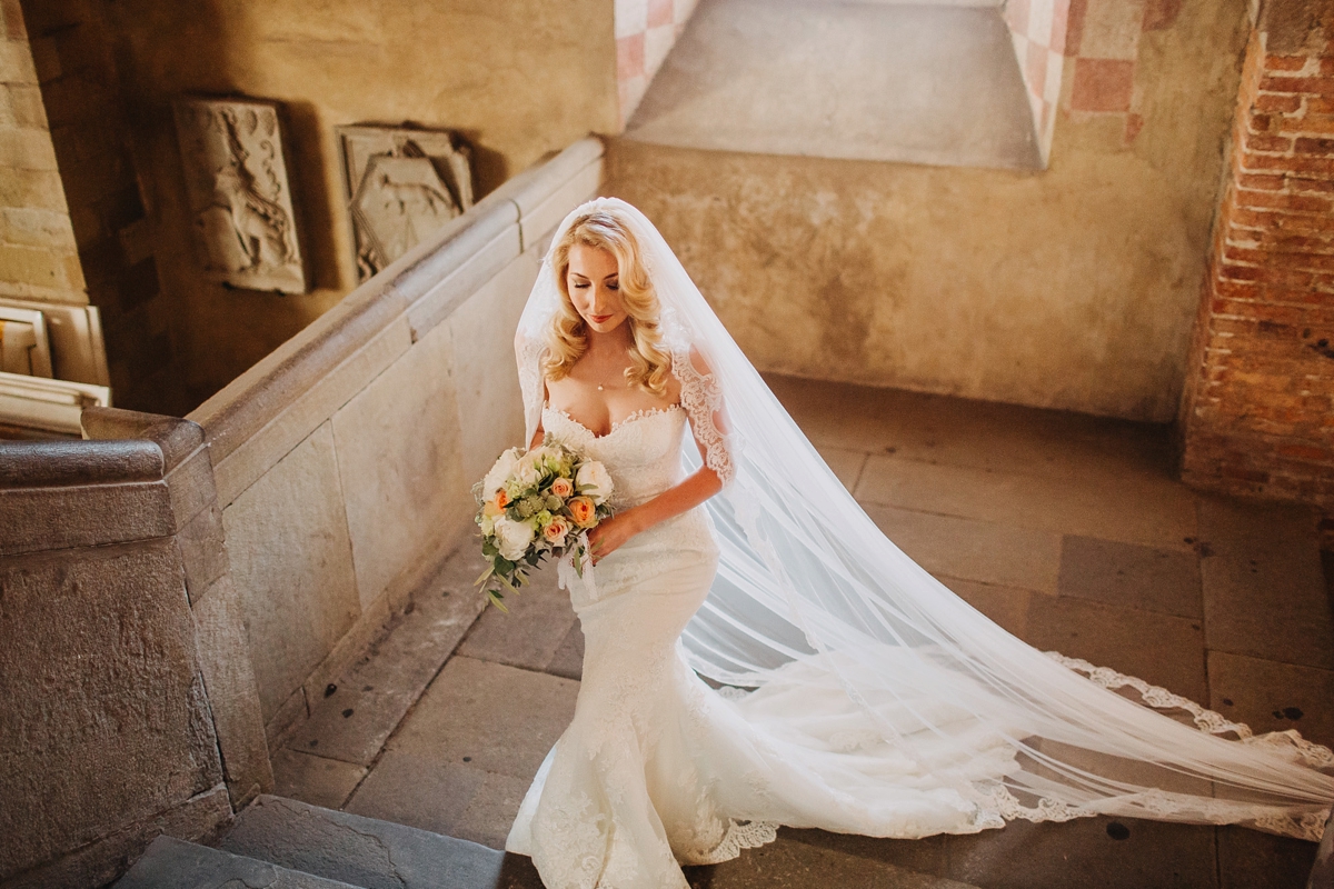 pronovias dolce vita tuscan villa wedding 20