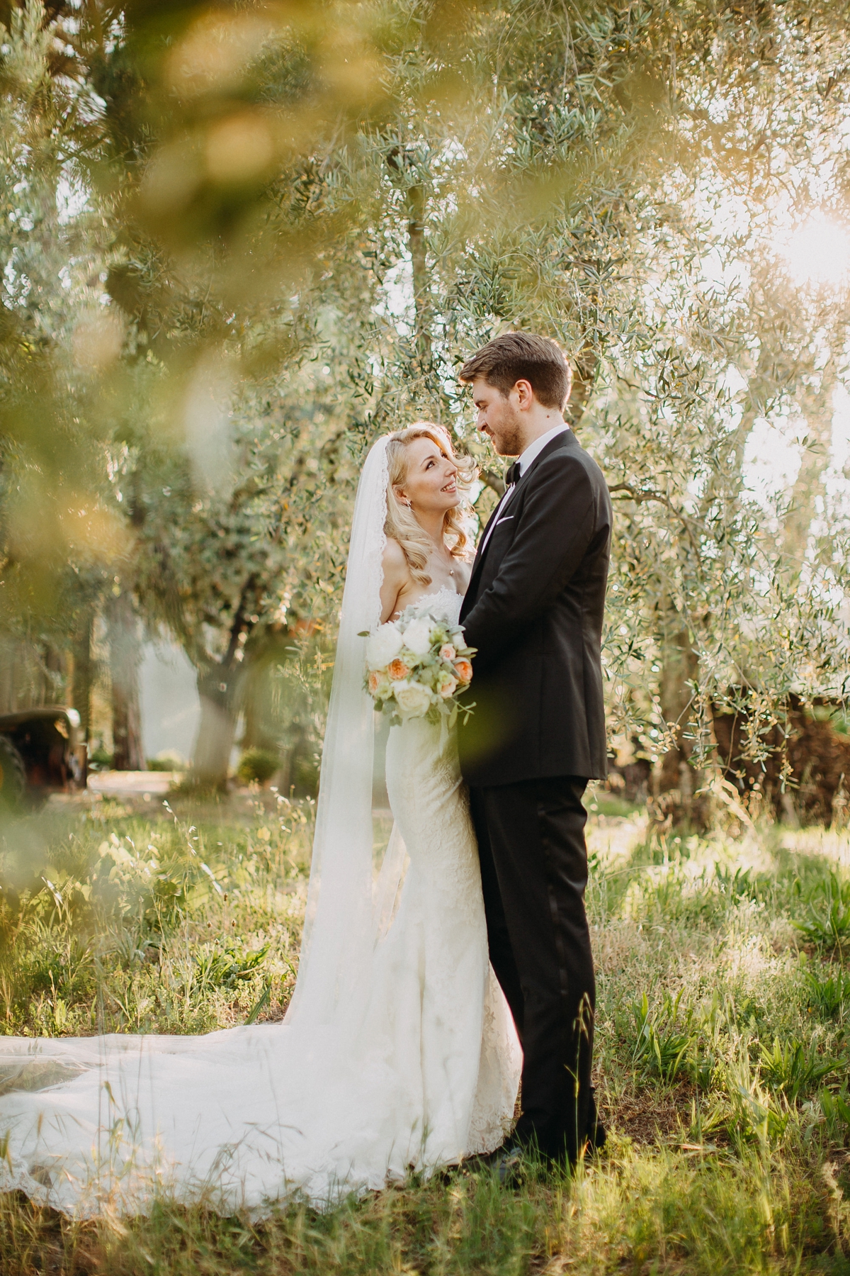 pronovias dolce vita tuscan villa wedding 53