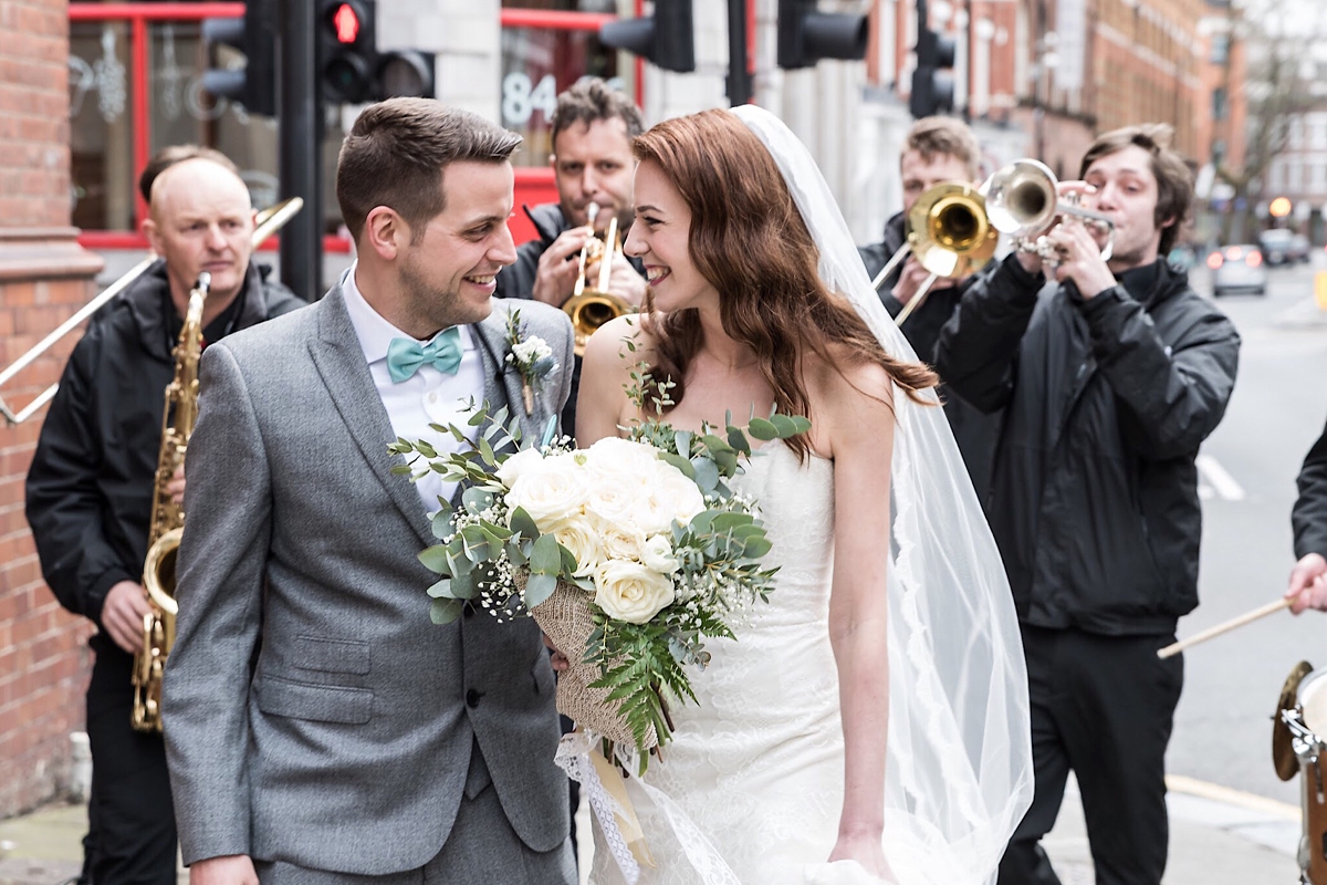 vintage glamour london bride 33