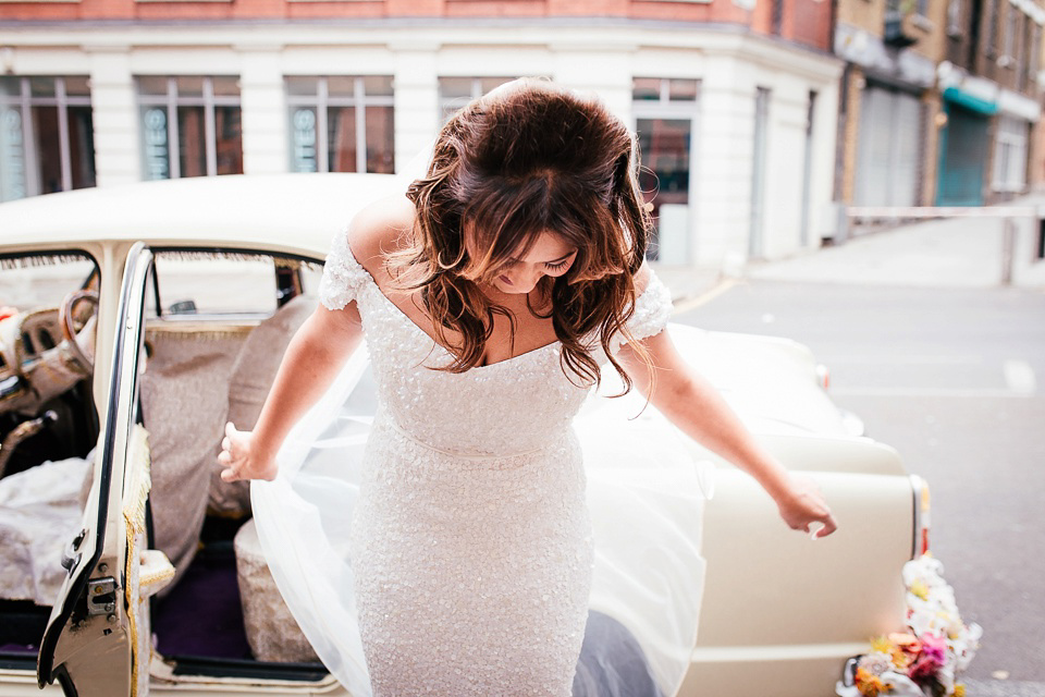 wpid394360 karen willis holmes dress literary wedding 12