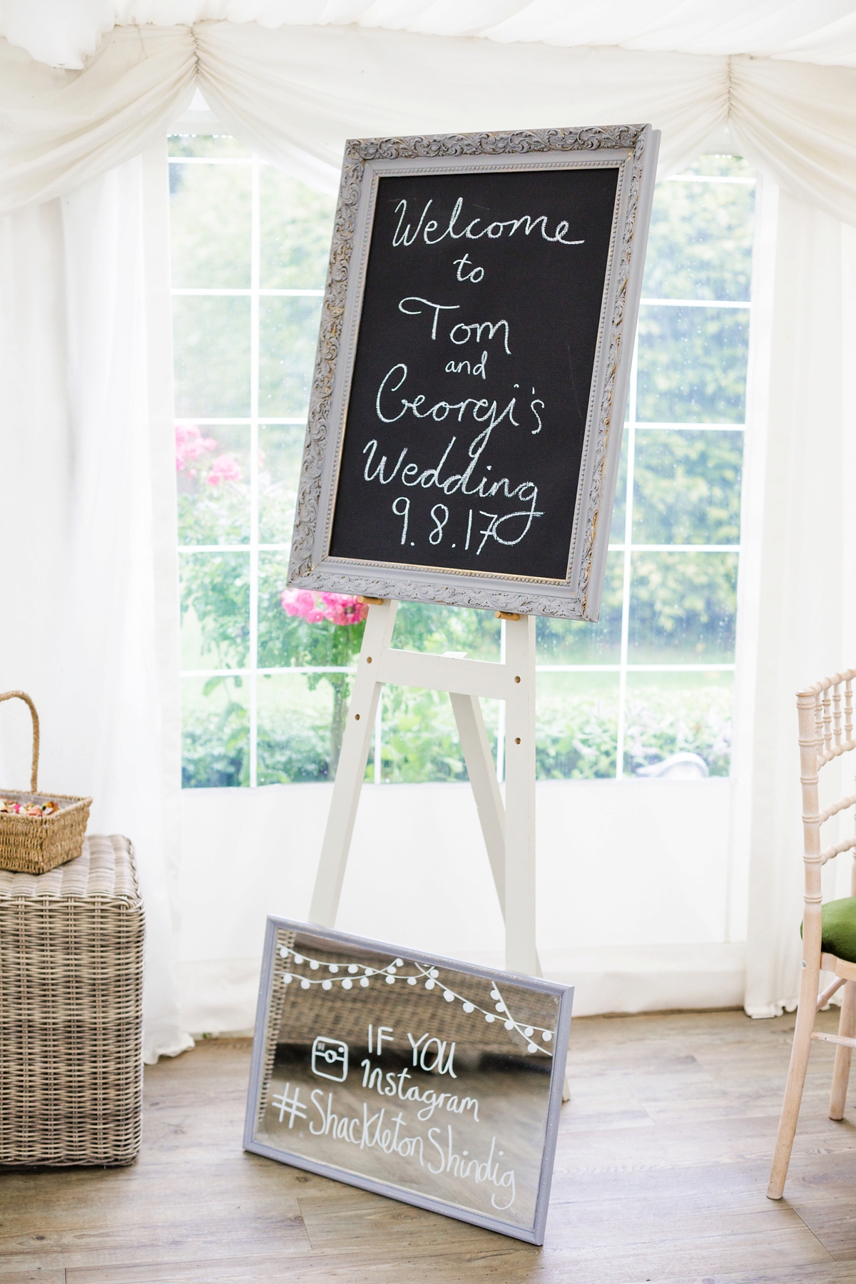 colourful barn wedding 3