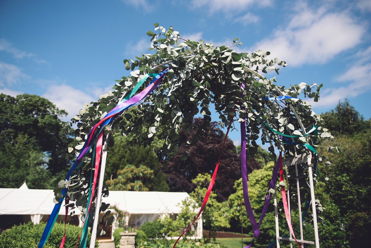 suzanne neville bride garden party wedding 44