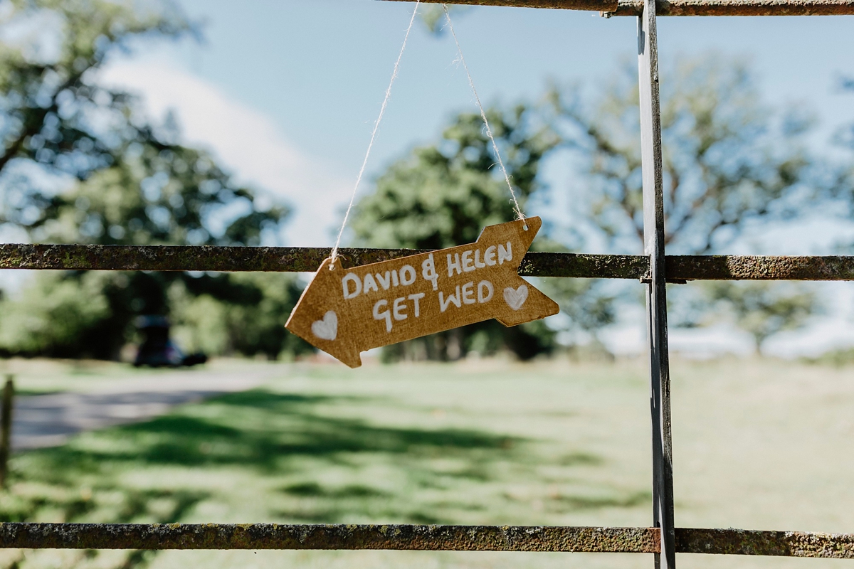 Amanda Wyatt bride barn wedding 11