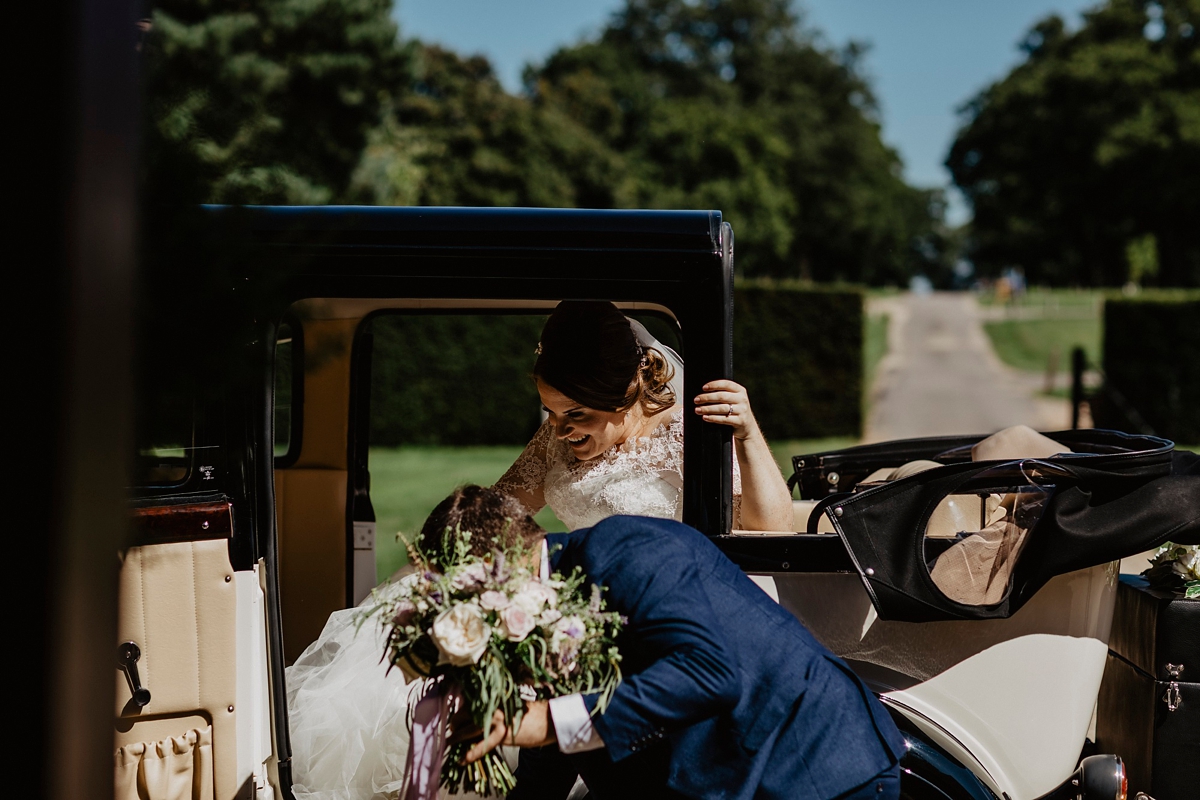 Amanda Wyatt bride barn wedding 37