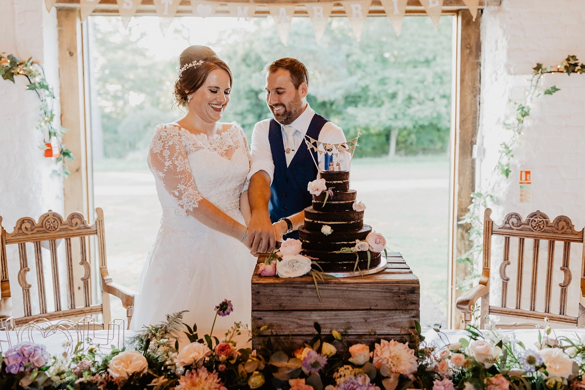 Amanda Wyatt bride barn wedding 62