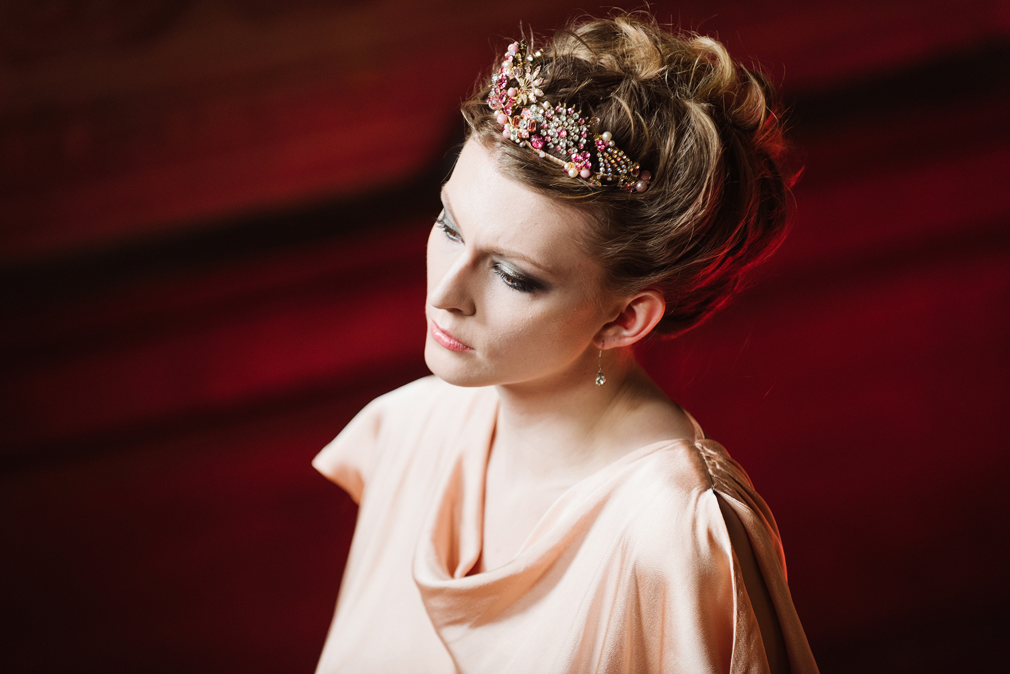 Statement Headpieces & Advice On Choosing The Perfect Wedding Headpiece For You 14 agnes walker statement headpiece