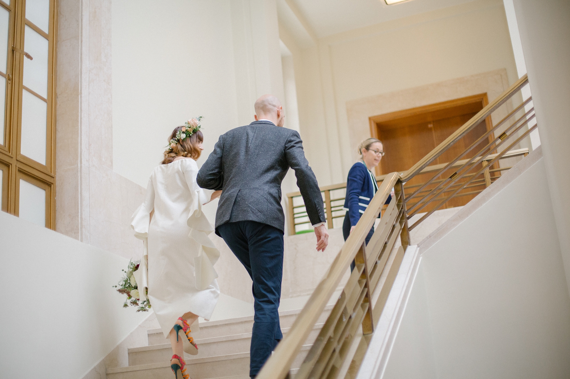 informal modern registry office wedding london 11