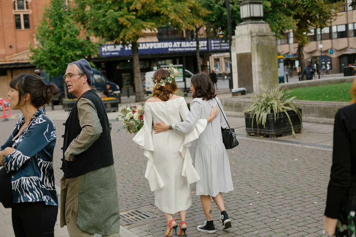 informal modern registry office wedding london 28