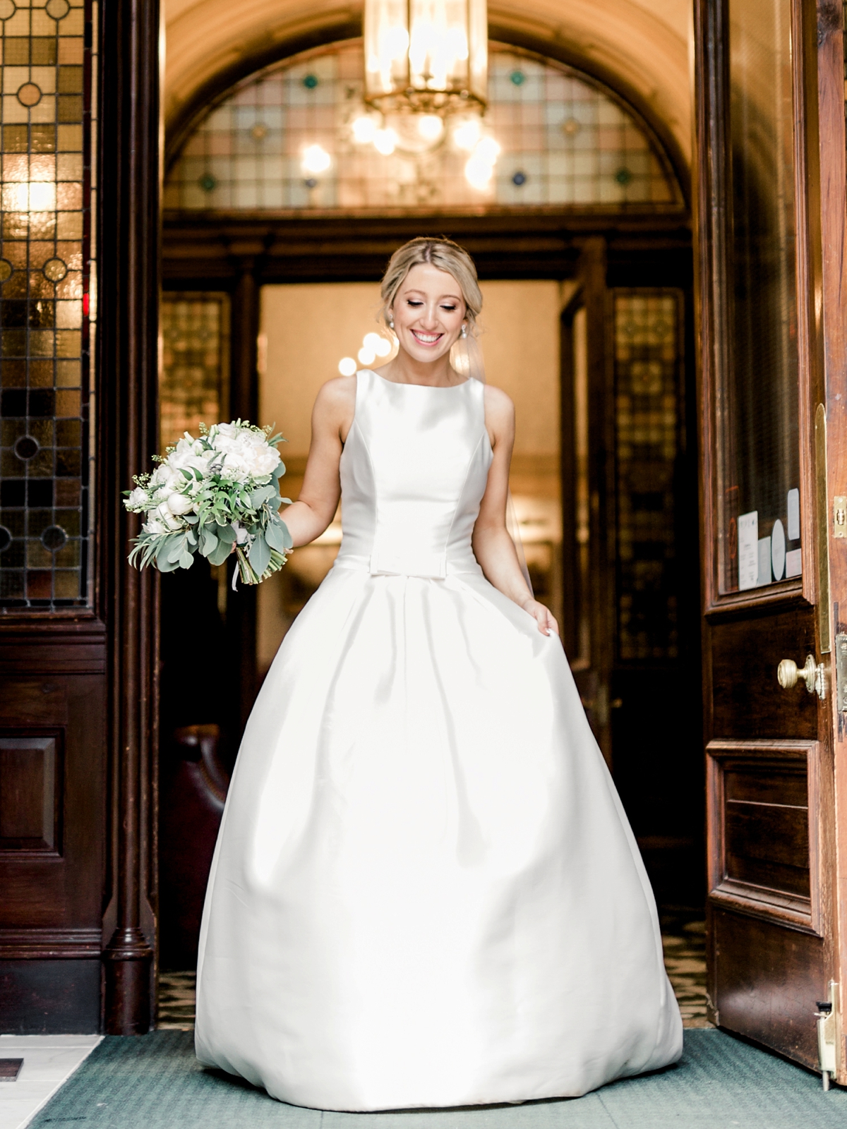 pronovias audrey bride classic elegant english wedding 44