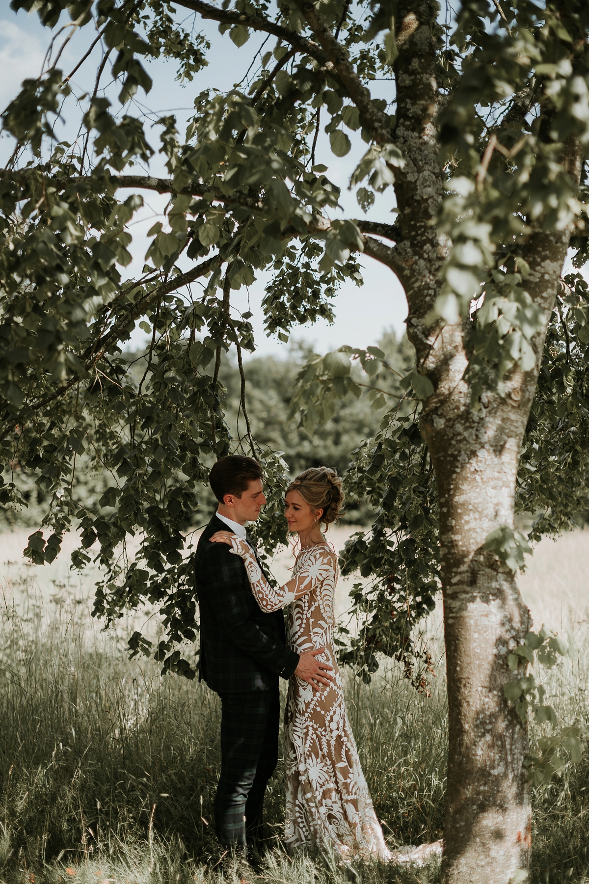 rue de seine dress rustic barn wedding 28