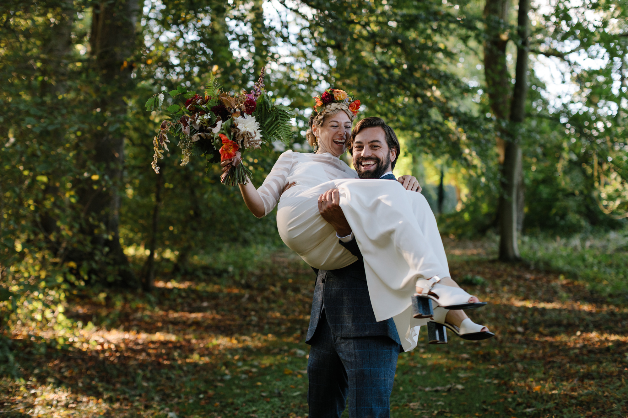 A Charlie Brear Jumpsuit and Frida Kahlo Inspired Headpiece for a Modern and Colourful Autumn Wedding 44 caro weiss photo daisyOliver hello@caroweiss.com 96