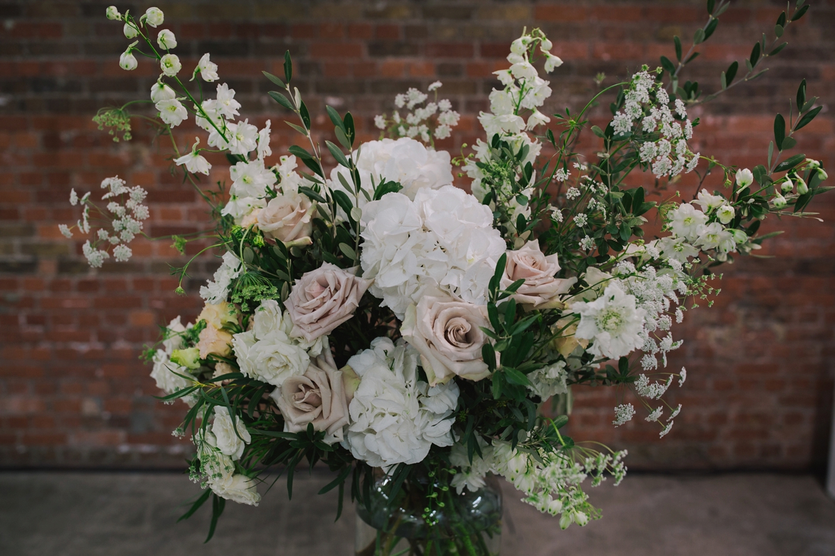 1 Pastel wedding bouquet