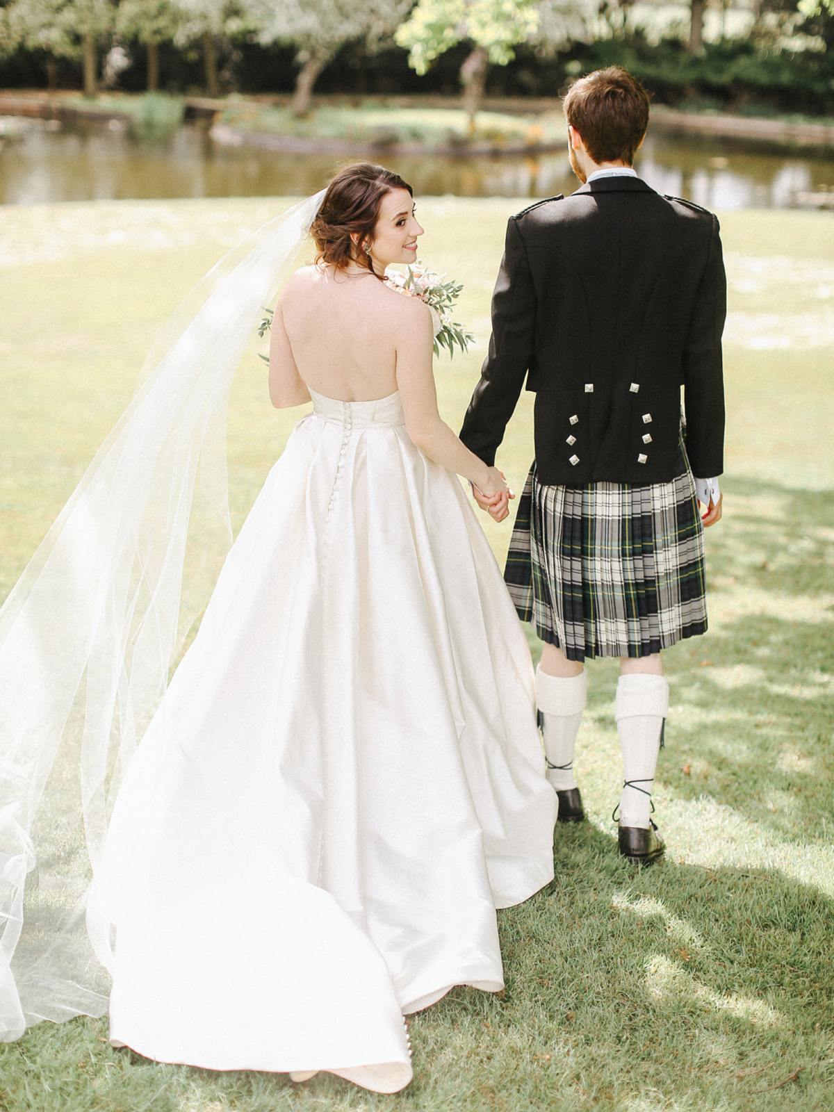 108 A Caroline Castigliano gown for an elegant peach Manor House wedding