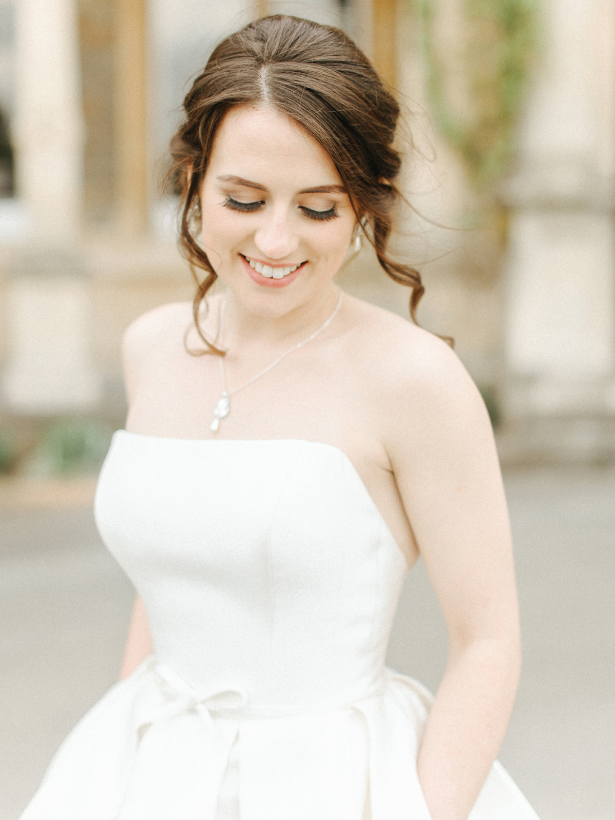 148 A Caroline Castigliano gown for an elegant peach Manor House wedding