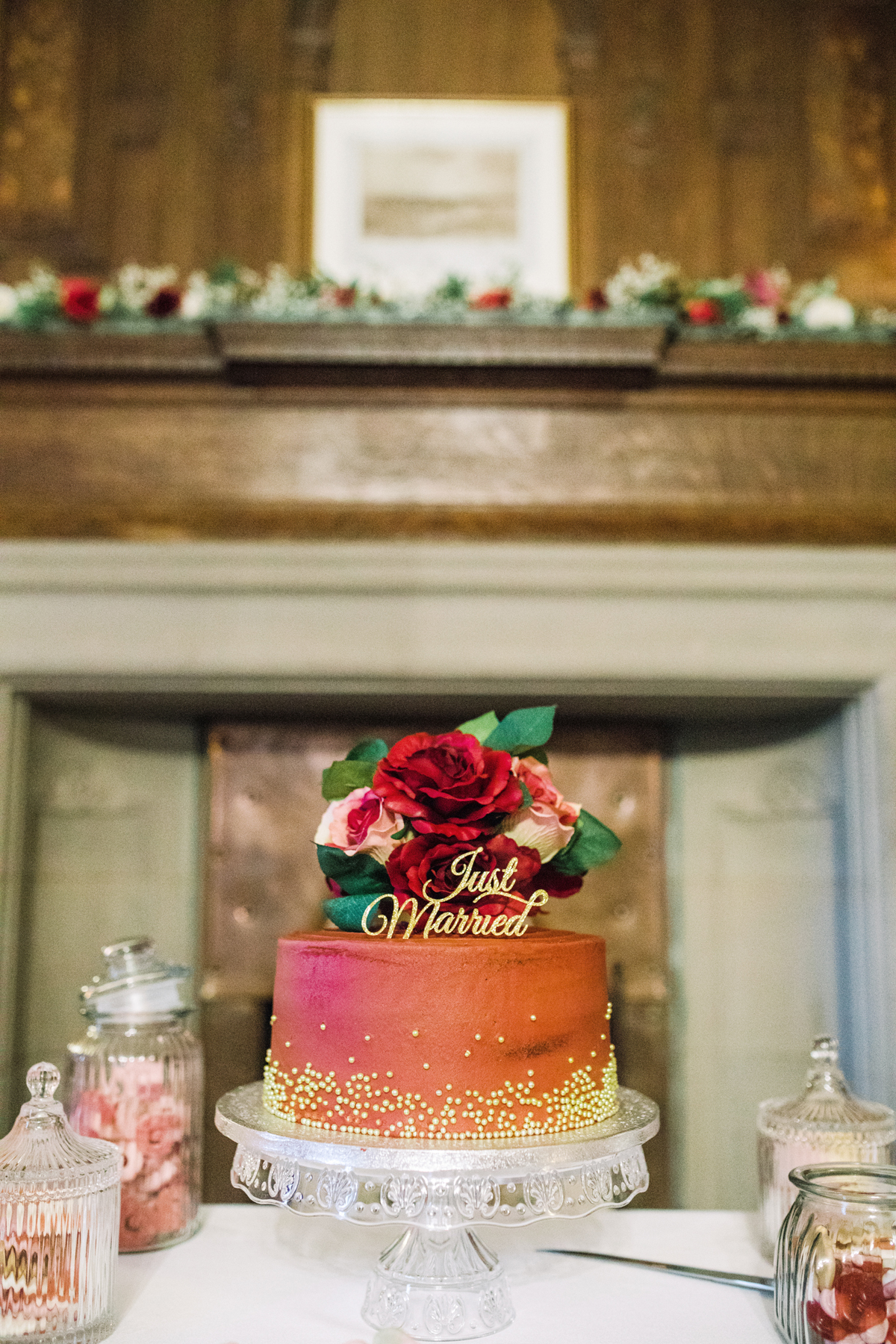 44 Orange and read Autumn wedding cake