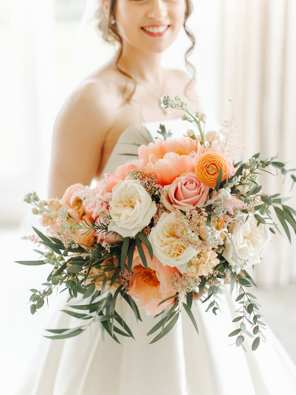 83 Oversized peach wedding bouquet