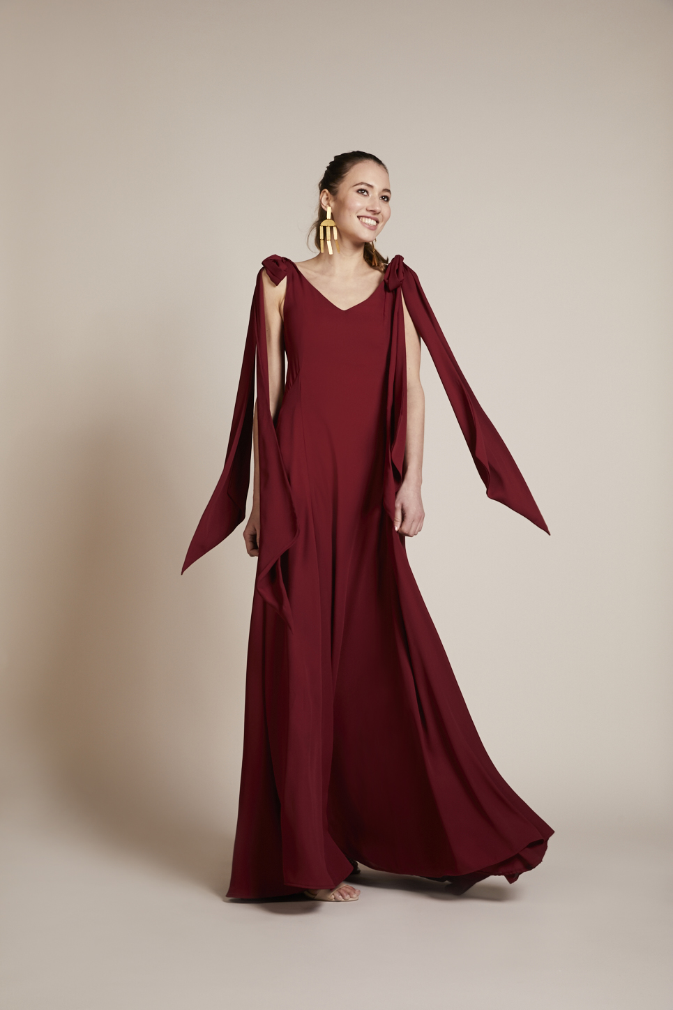 Rewritten bridesmaids dress in burgundy