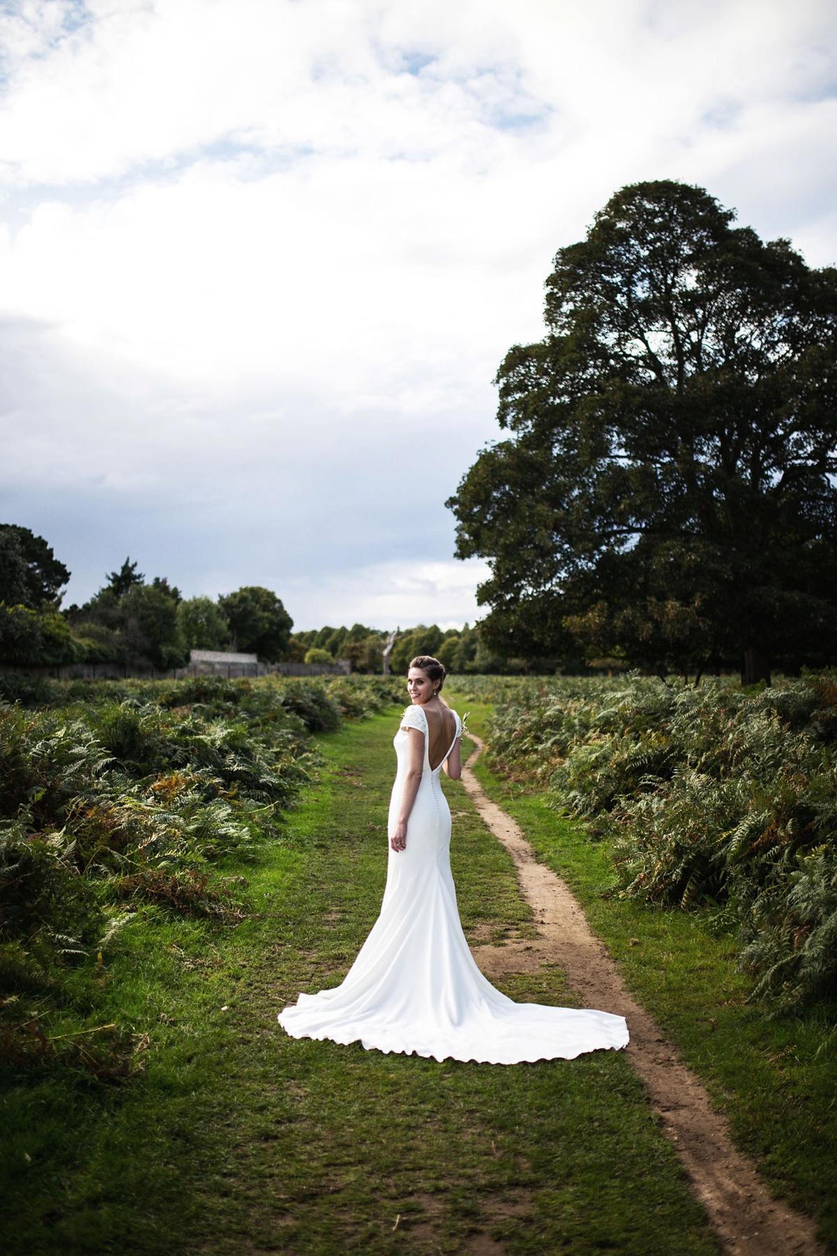 pronovias bride hampton court house wedding 23