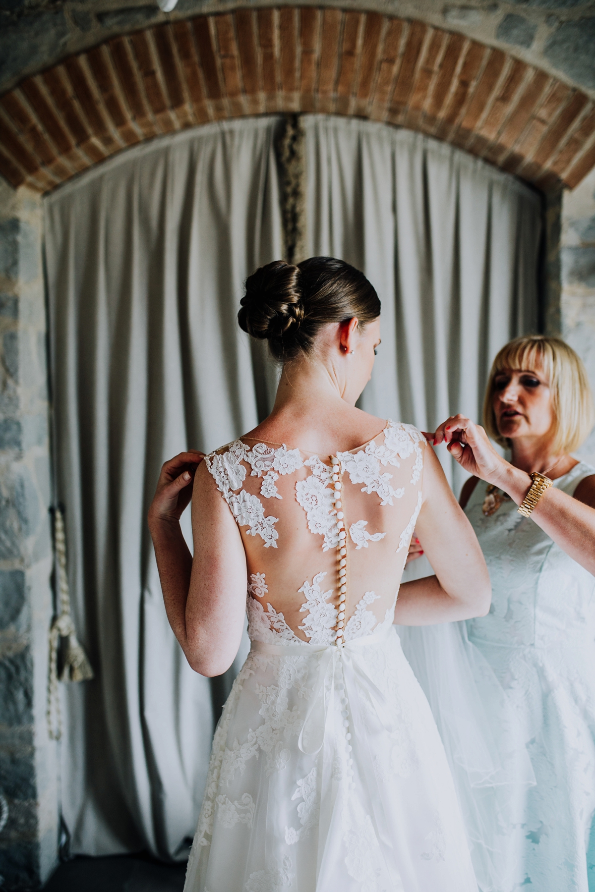 pronovias dress tuscany wedding 13