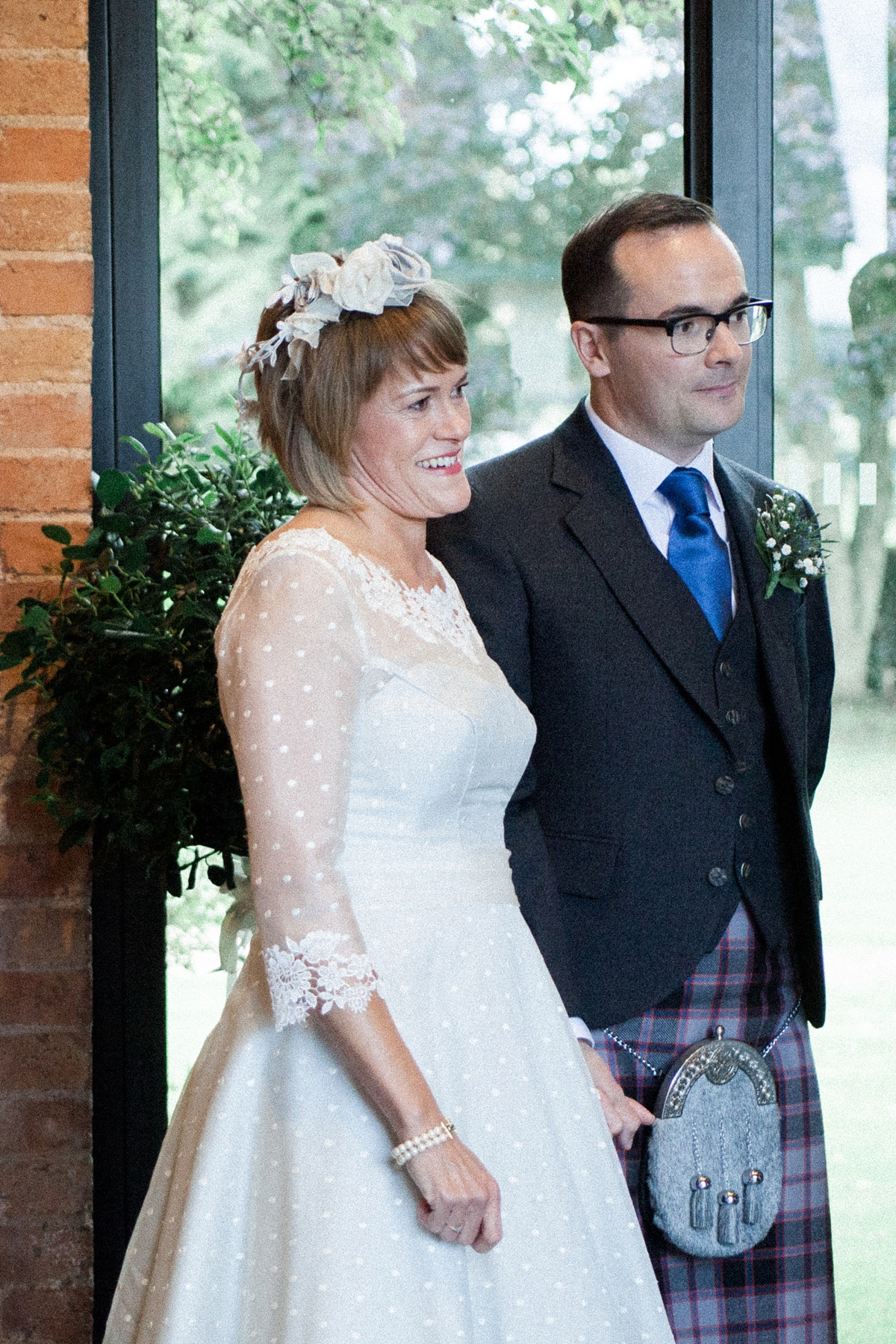 A 50 s Inspired Tea Length Wedding Dress For A Lovely Country Barn