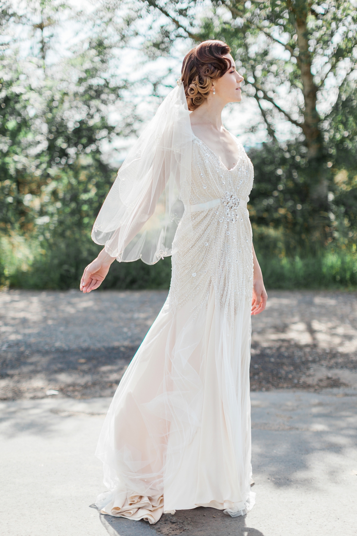 willow jenny packham 1920s countryside wedding 24