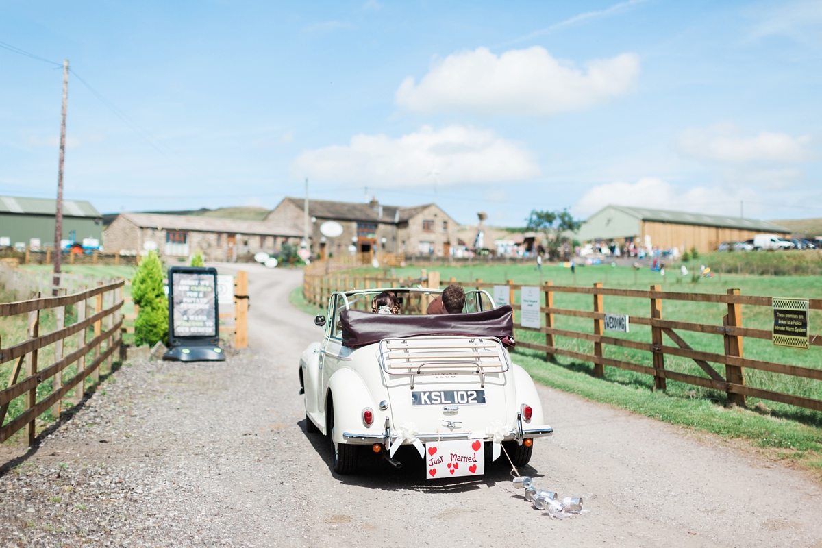 willow jenny packham 1920s countryside wedding 27