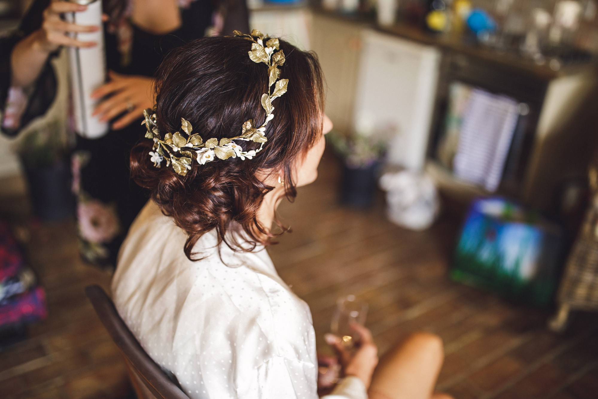 1 A 70s boho bride and her music inspired farm wedding