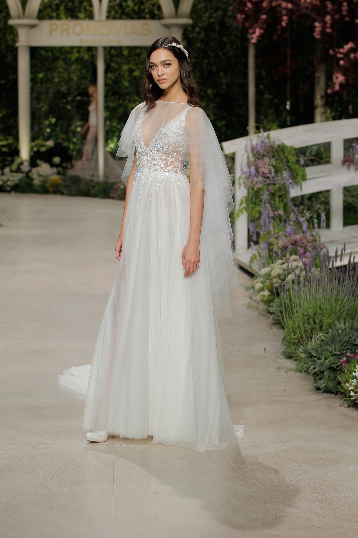 10 Pronovias In Bloom Official Show Shots 1