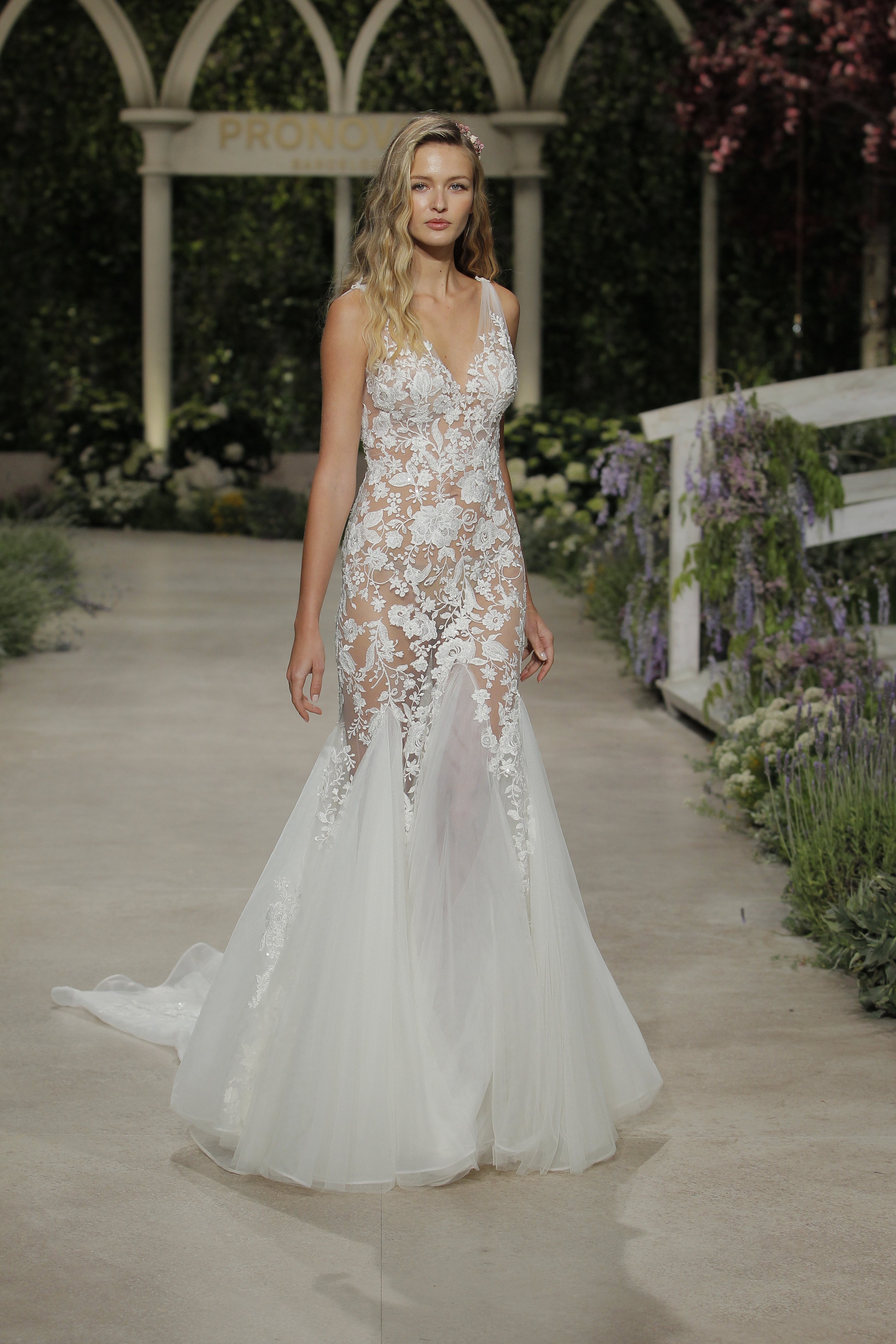 15 Pronovias In Bloom Official Show Shots