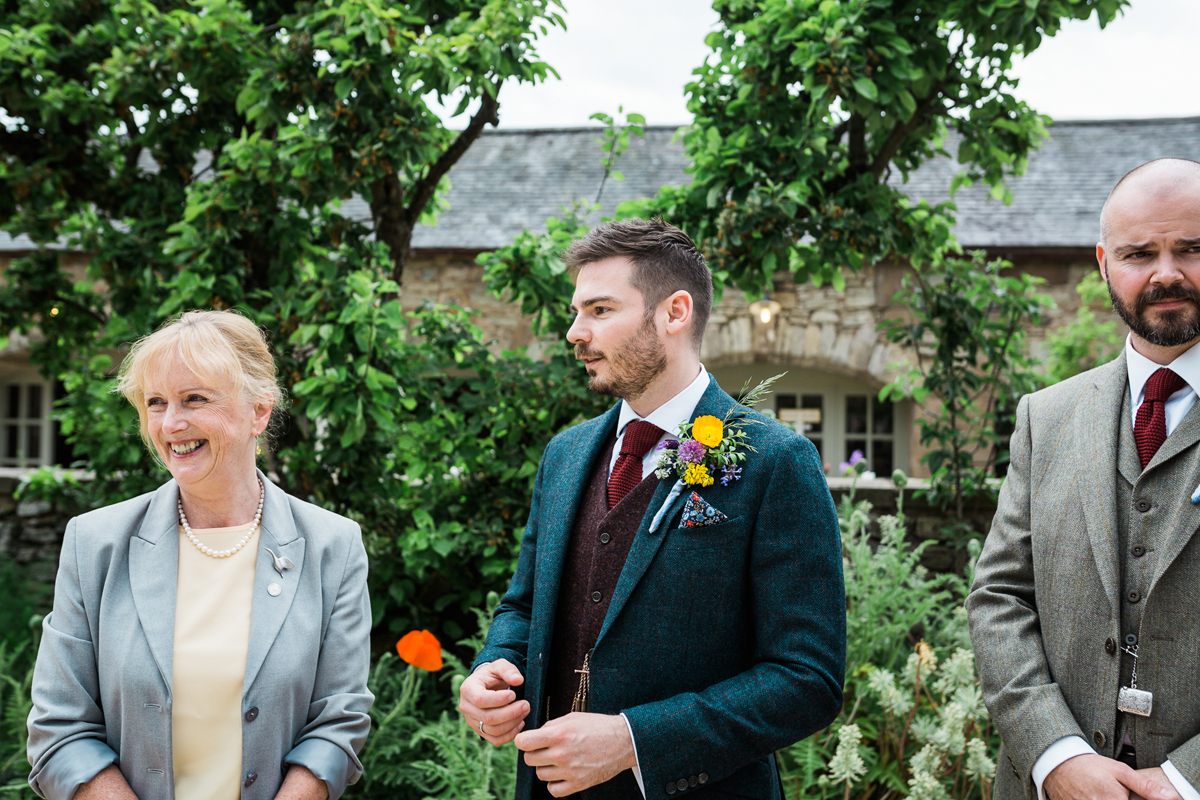 18 Beaded 1920s inspired wedding dress and colourful barn wedding