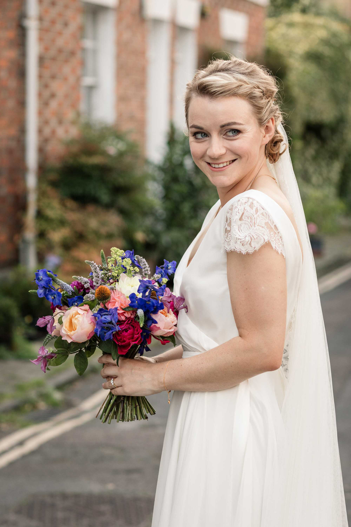 19 A Halfpenny London wedding dress and a literary themed city wedding