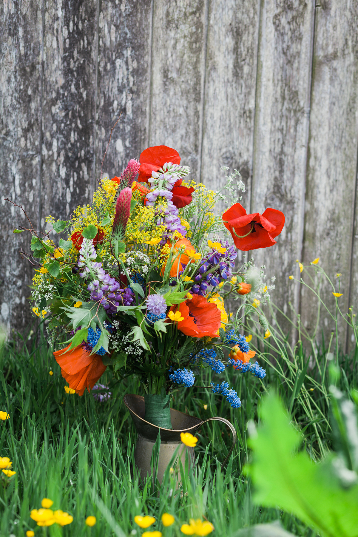 2 Beaded 1920s inspired wedding dress and colourful barn wedding