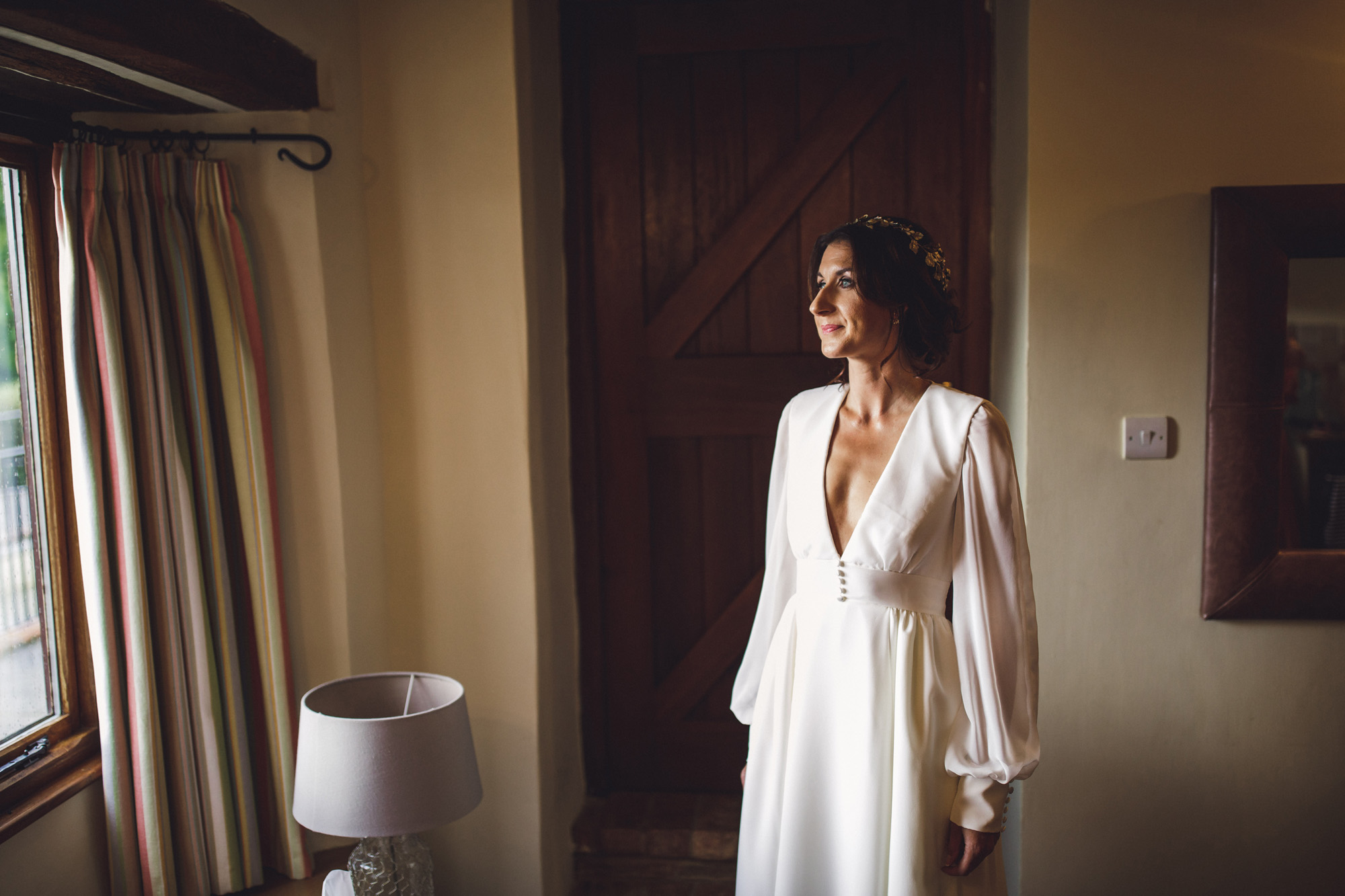 20 A 70s boho bride and her music inspired farm wedding