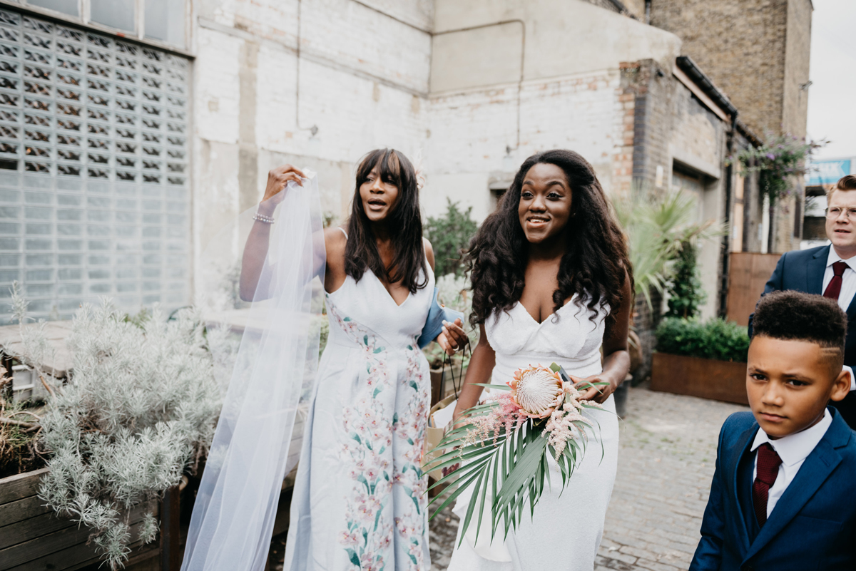 38 A Tropical and Industrial insipred cool London wedding