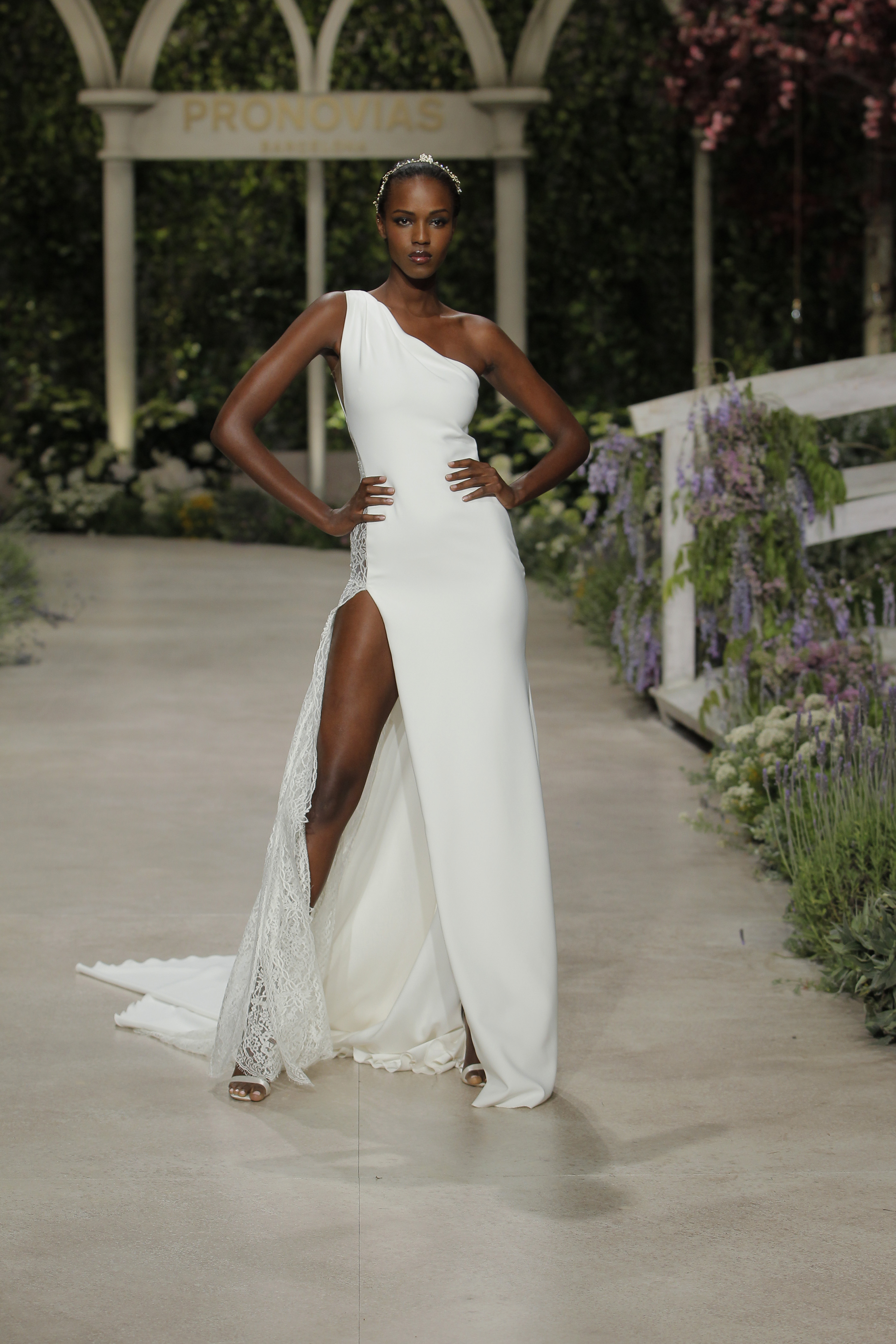 5 Pronovias In Bloom Official Show Shots
