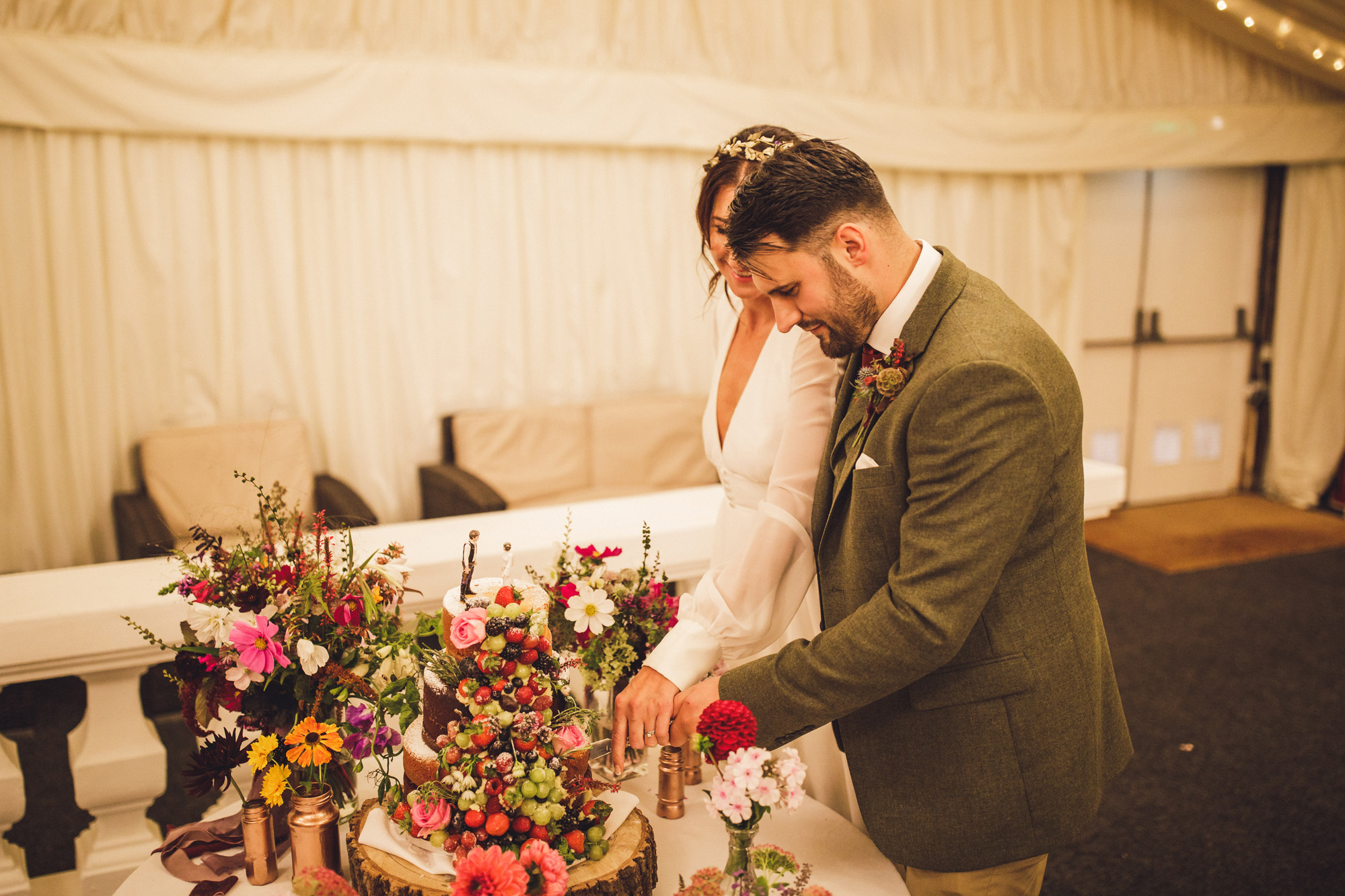 57 A 70s boho bride and her music inspired farm wedding