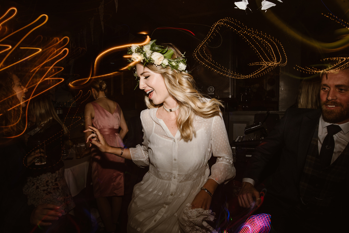 64 A vintage dress for a rock n roll London pub wedding