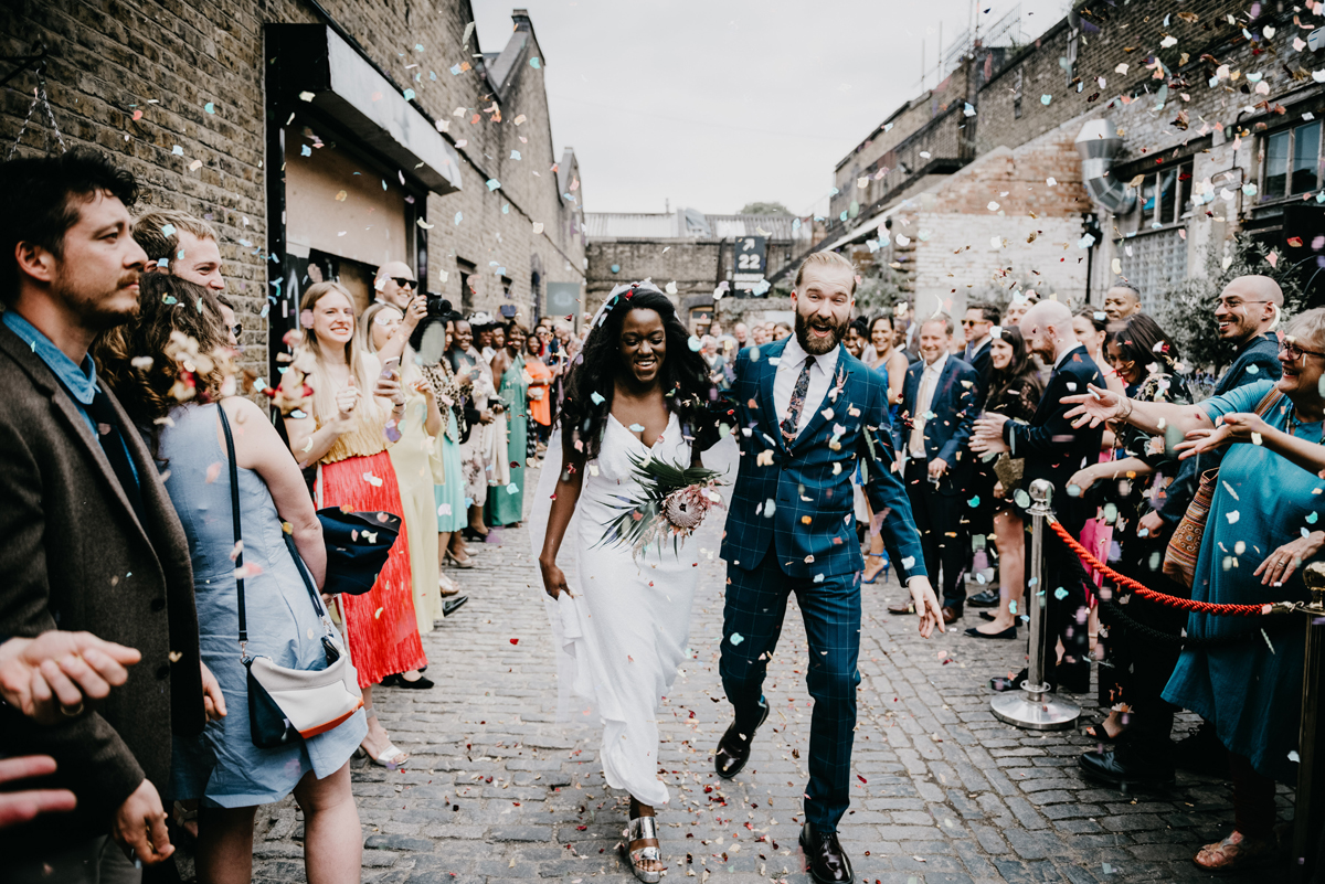 68 A Tropical and Industrial insipred cool London wedding