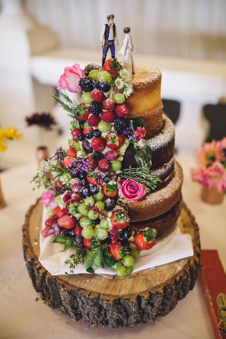 9 A 70s boho bride and her music inspired farm wedding