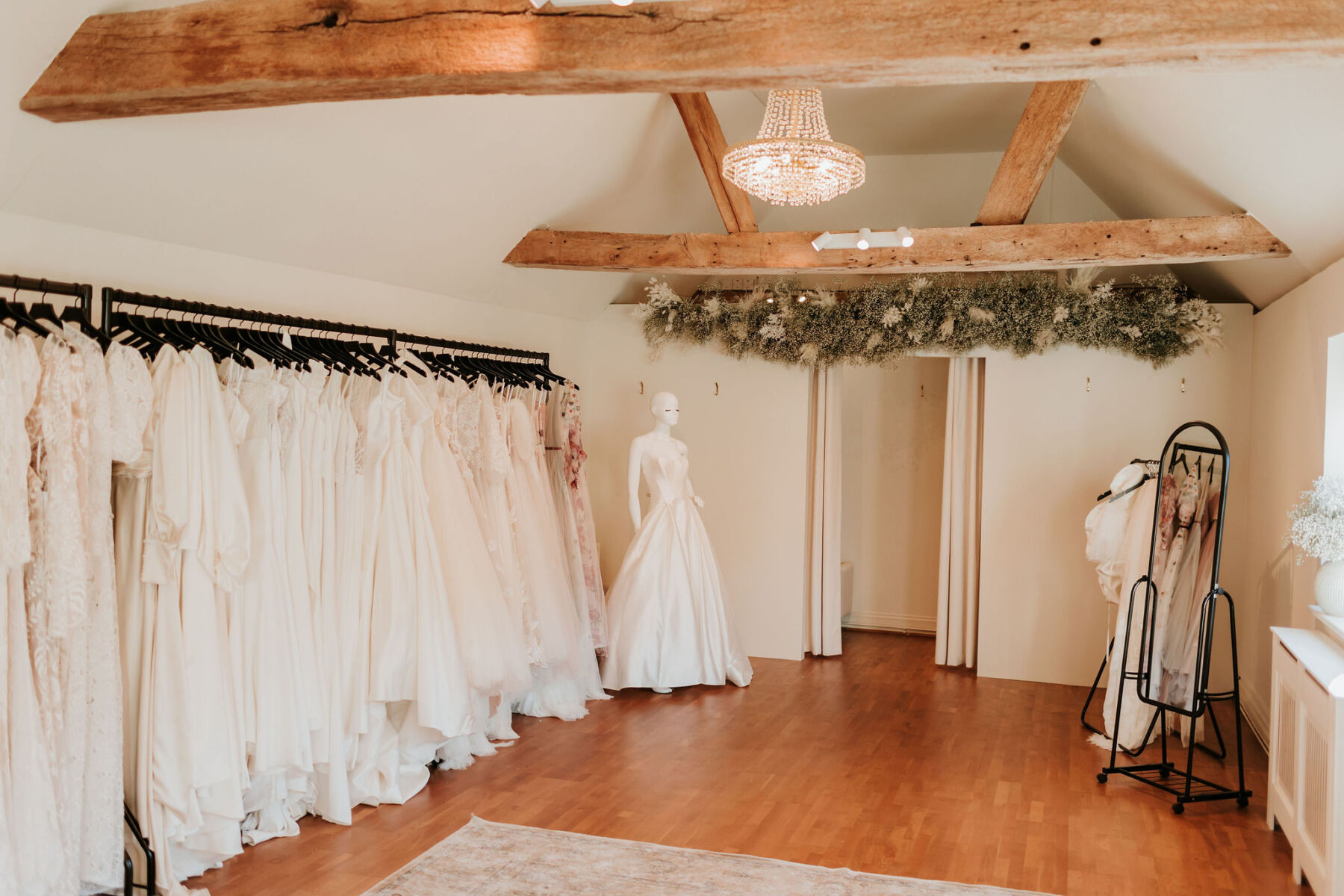 Bridal Indulgence Hampshire wedding dress and bridal boutique