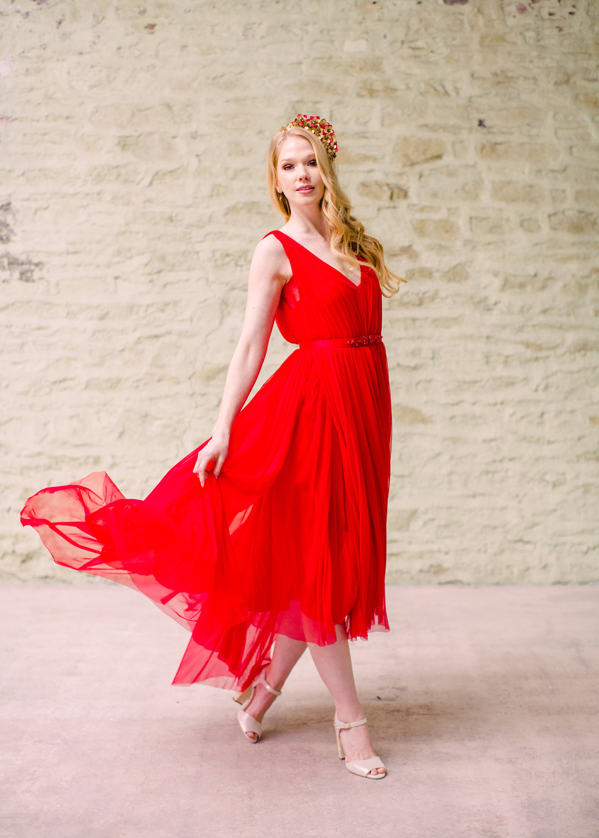 Poppy Headdress Hermione Harbutt AmyOBoyle Photography 455 pounds 1 - Modern, Contemporary and Avant Garde Occasionwear Headpieces by Artisan Designer Hermione Harbutt Poppy Headdress Hermione Harbutt AmyOBoyle Photography 455 pounds 1