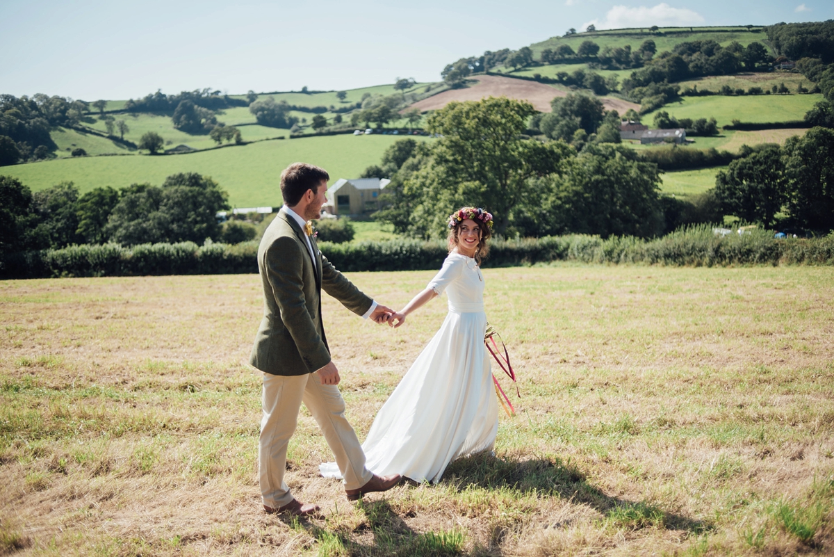 29 A handmade and natural outdoor wedding in Devon