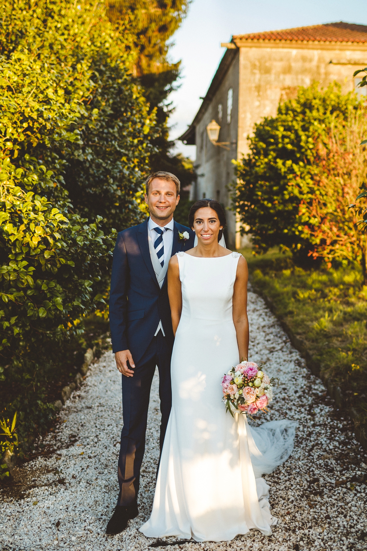 39 A Pronovias bride and her elegant and chic Spanish wedding